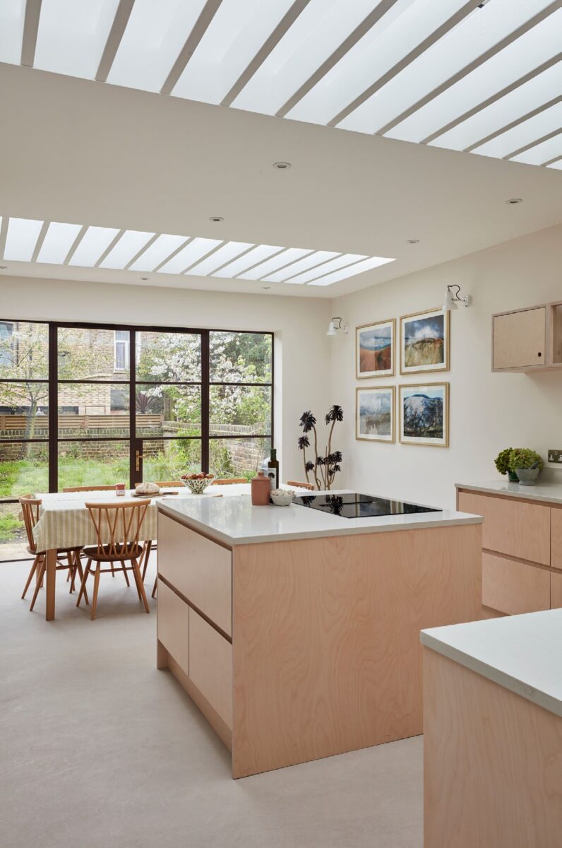 Plywood kitchen with slatted rooflight